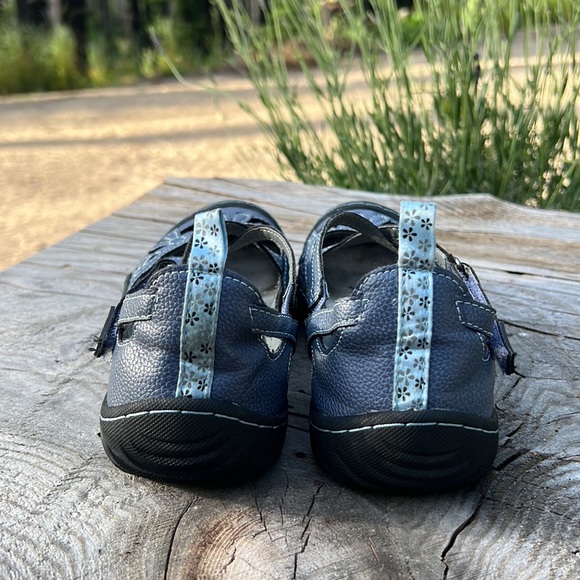 JBU Magnolia woman’s sz 8.5 sandals.  Memory foam insole grippy tread blue gray - Picture 5 of 6